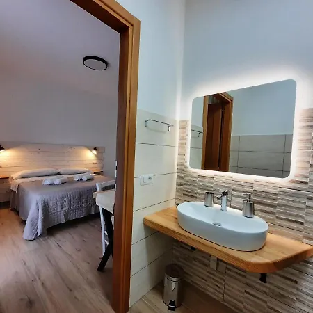 Su Maistu E Linna 3*