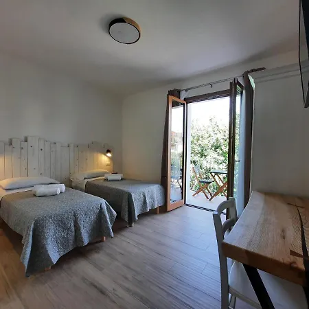 Su Maistu E Linna 카데두