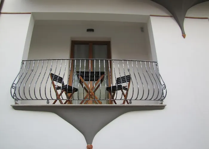 Su Maistu E Linna 3*